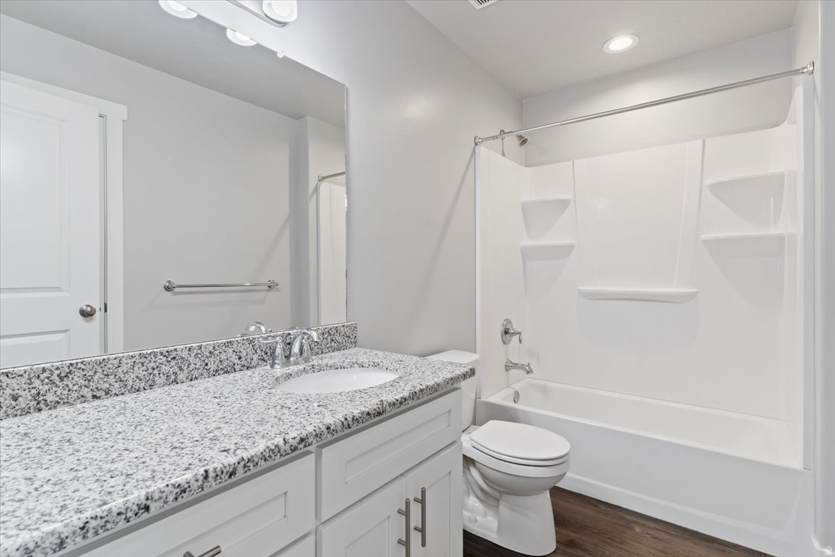 NORTH LOGAN VILLAGE - Residential