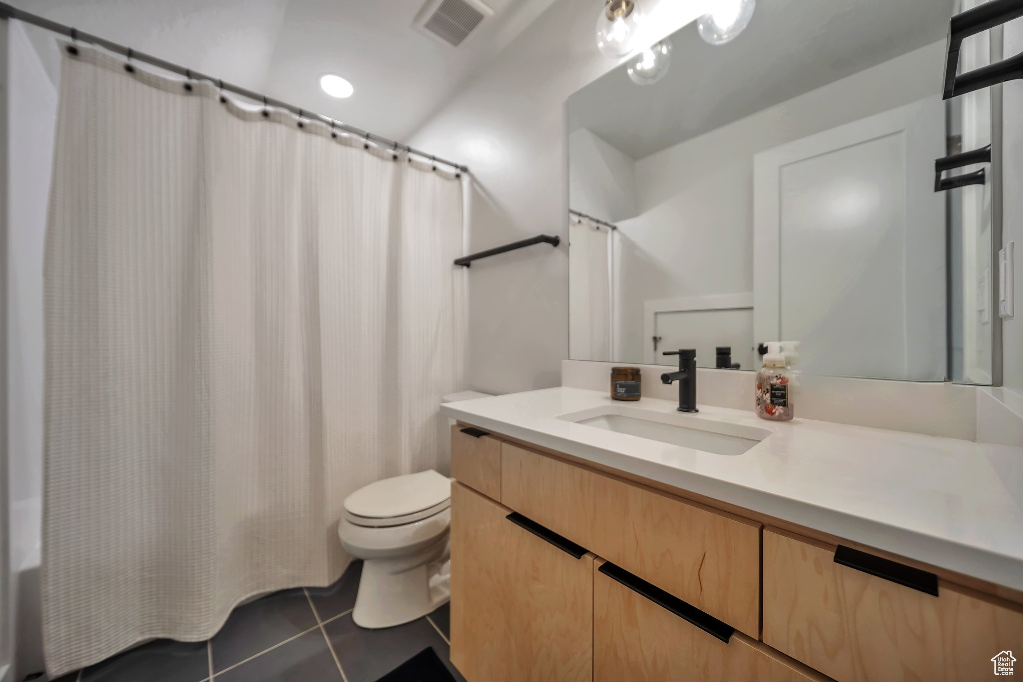 GEORGE TOWNHOMES - Residential