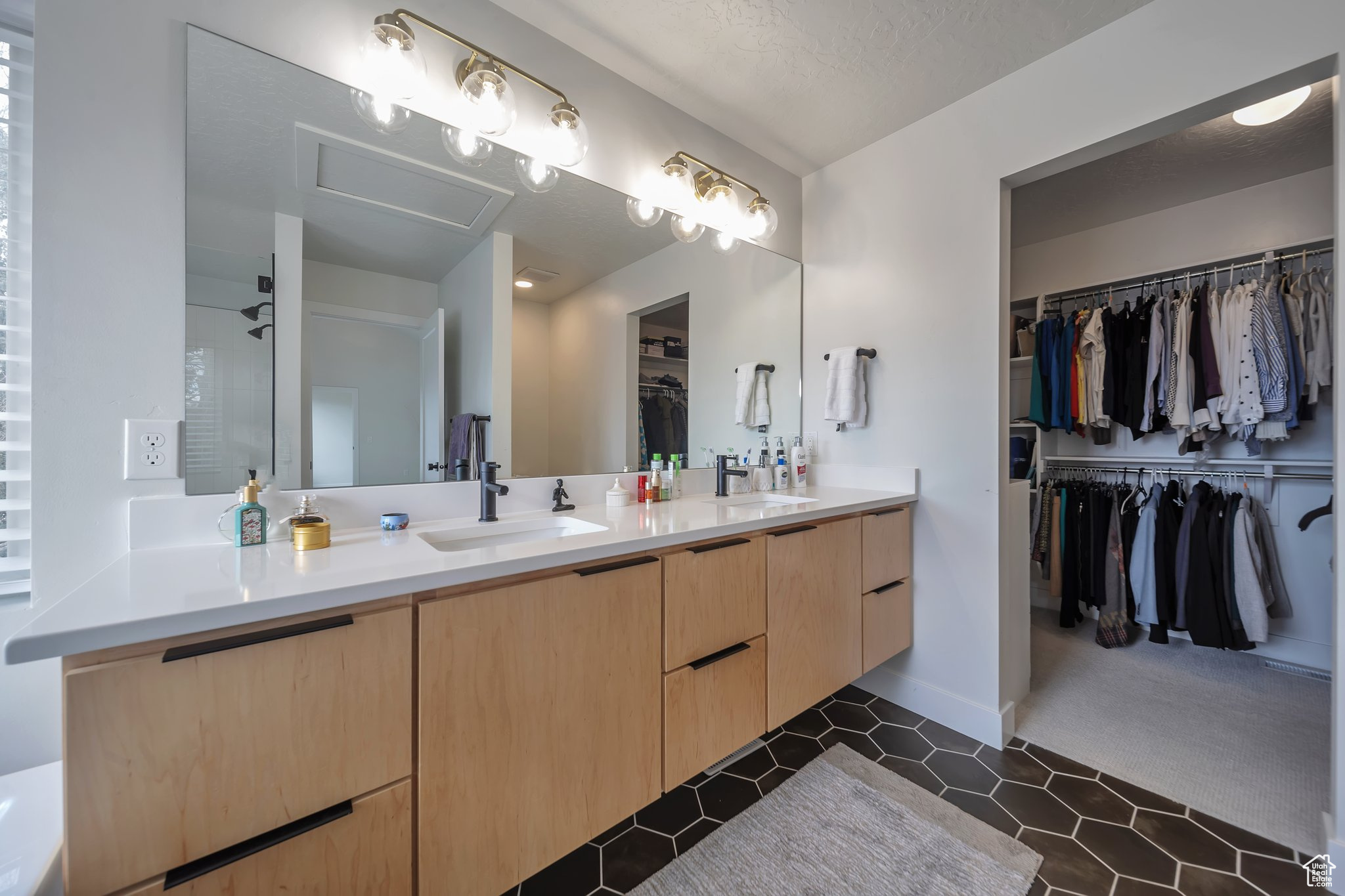 GEORGE TOWNHOMES - Residential