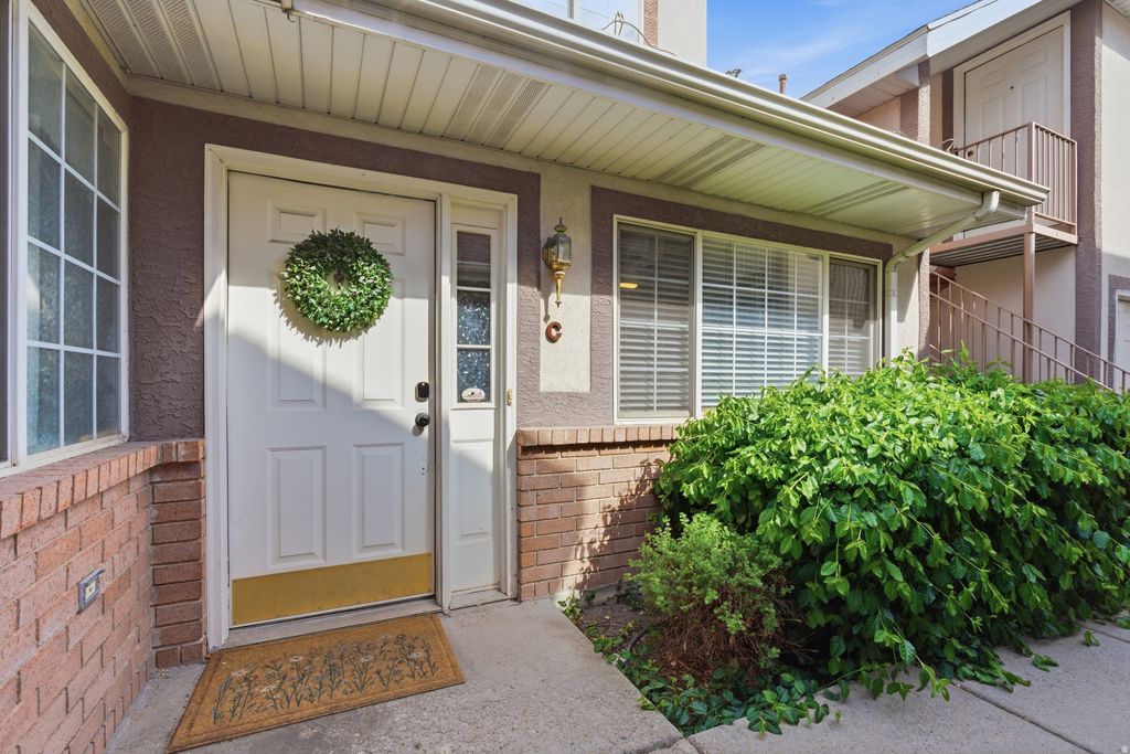 Photo of 282 W 960 S #C, Provo, UT 84601 (MLS # 2153456)