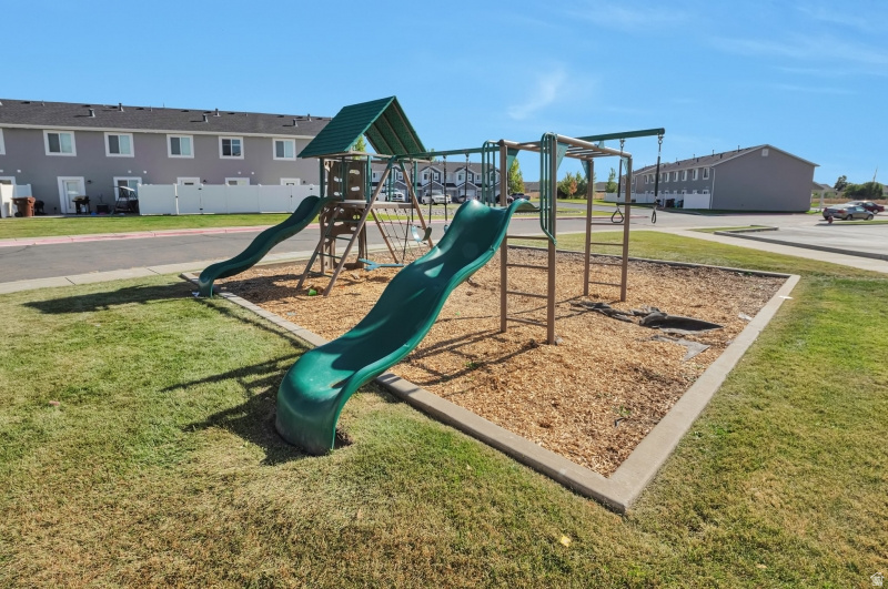 GOLF VIEW ESATES SUB - Residential Lease