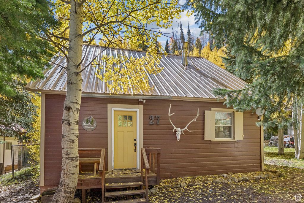 Photo of 95 BLACK DIAMOND RD, Scofield, UT 84526 (MLS # 2115657)