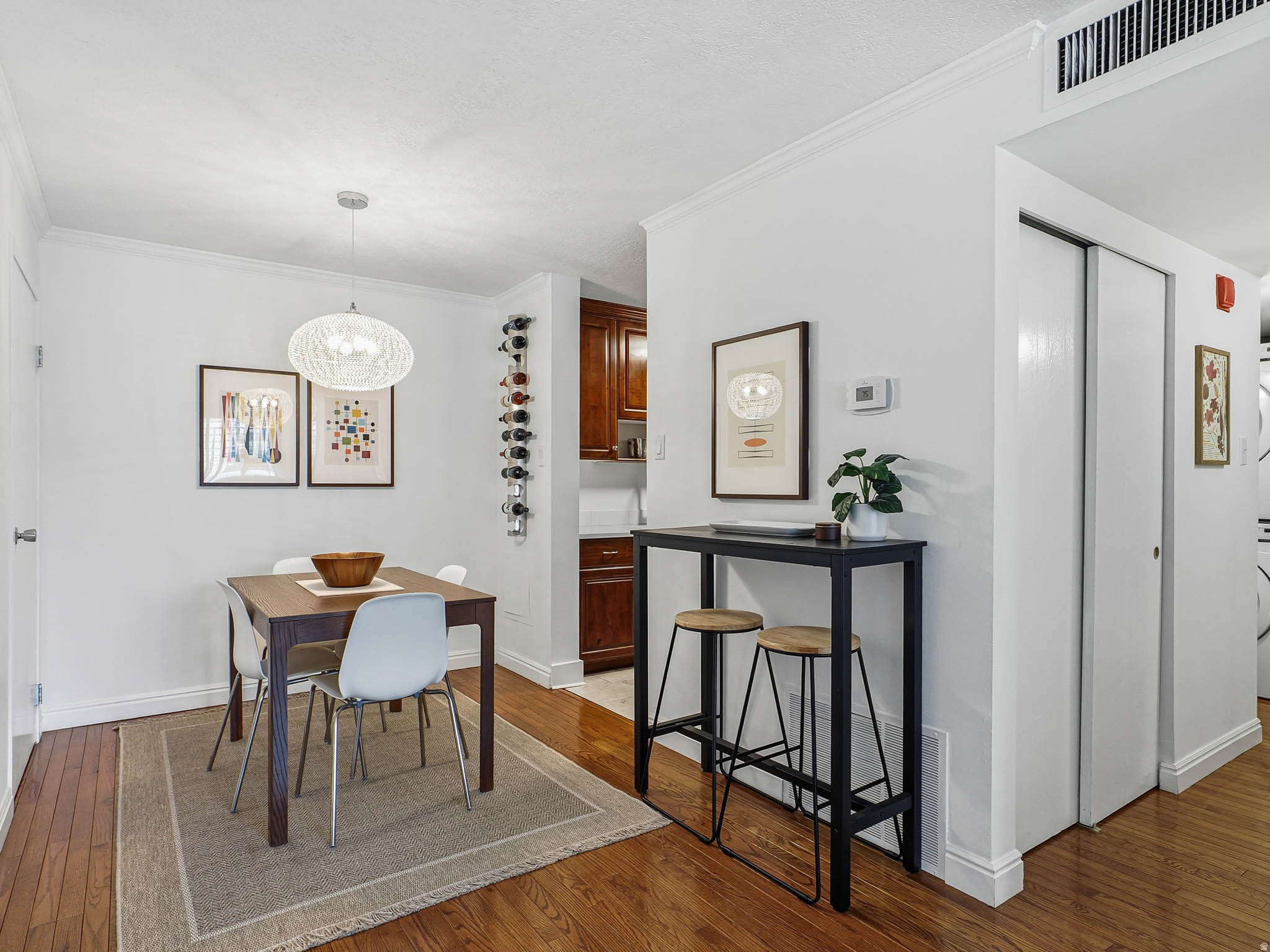 CANYON ROAD TOWERS COND - Residential