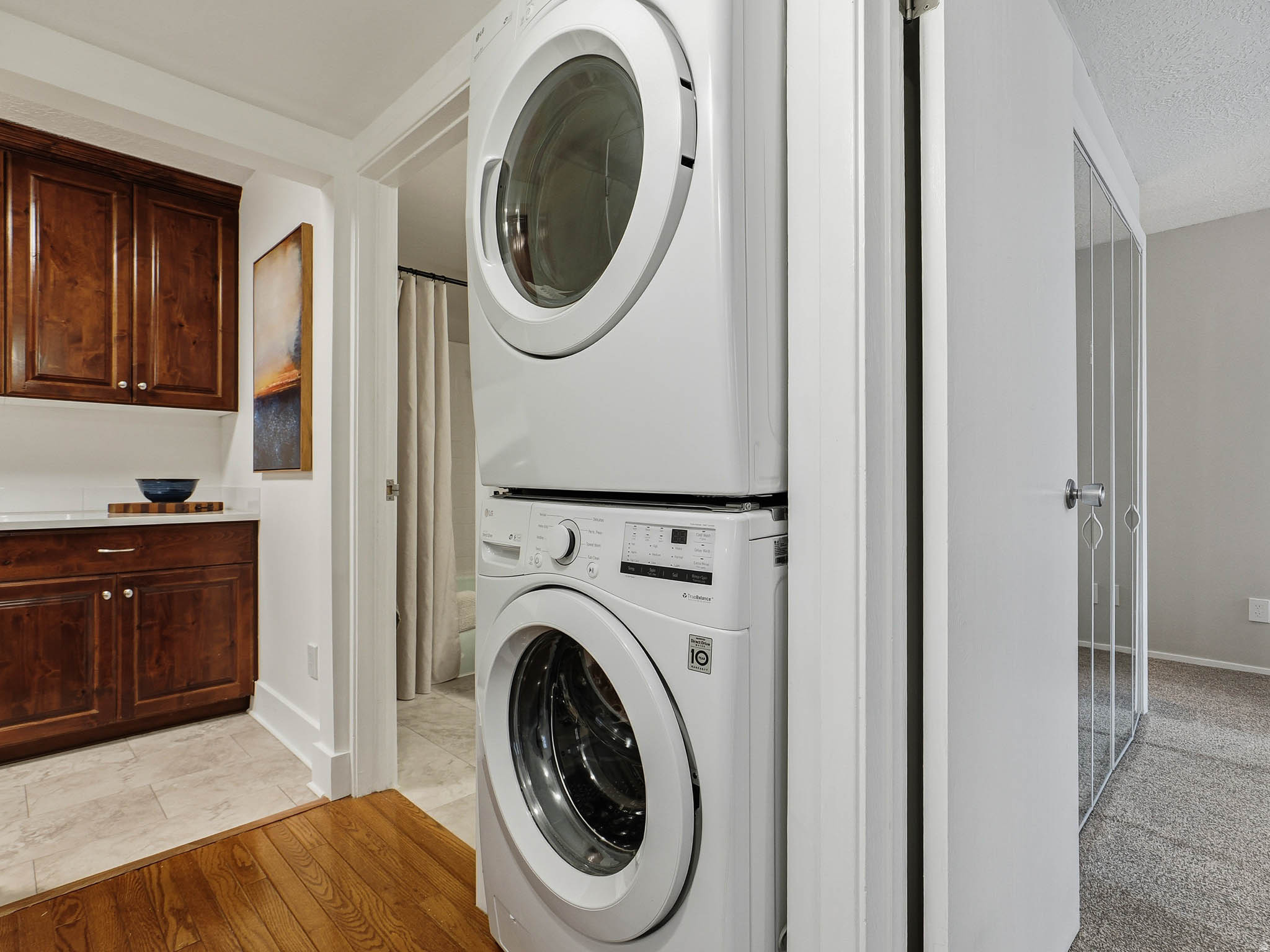 CANYON ROAD TOWERS COND - Residential