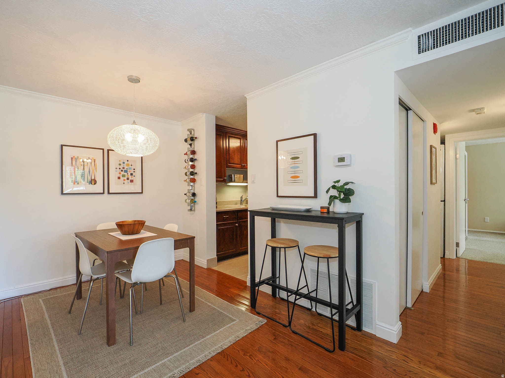 CANYON ROAD TOWERS COND - Residential