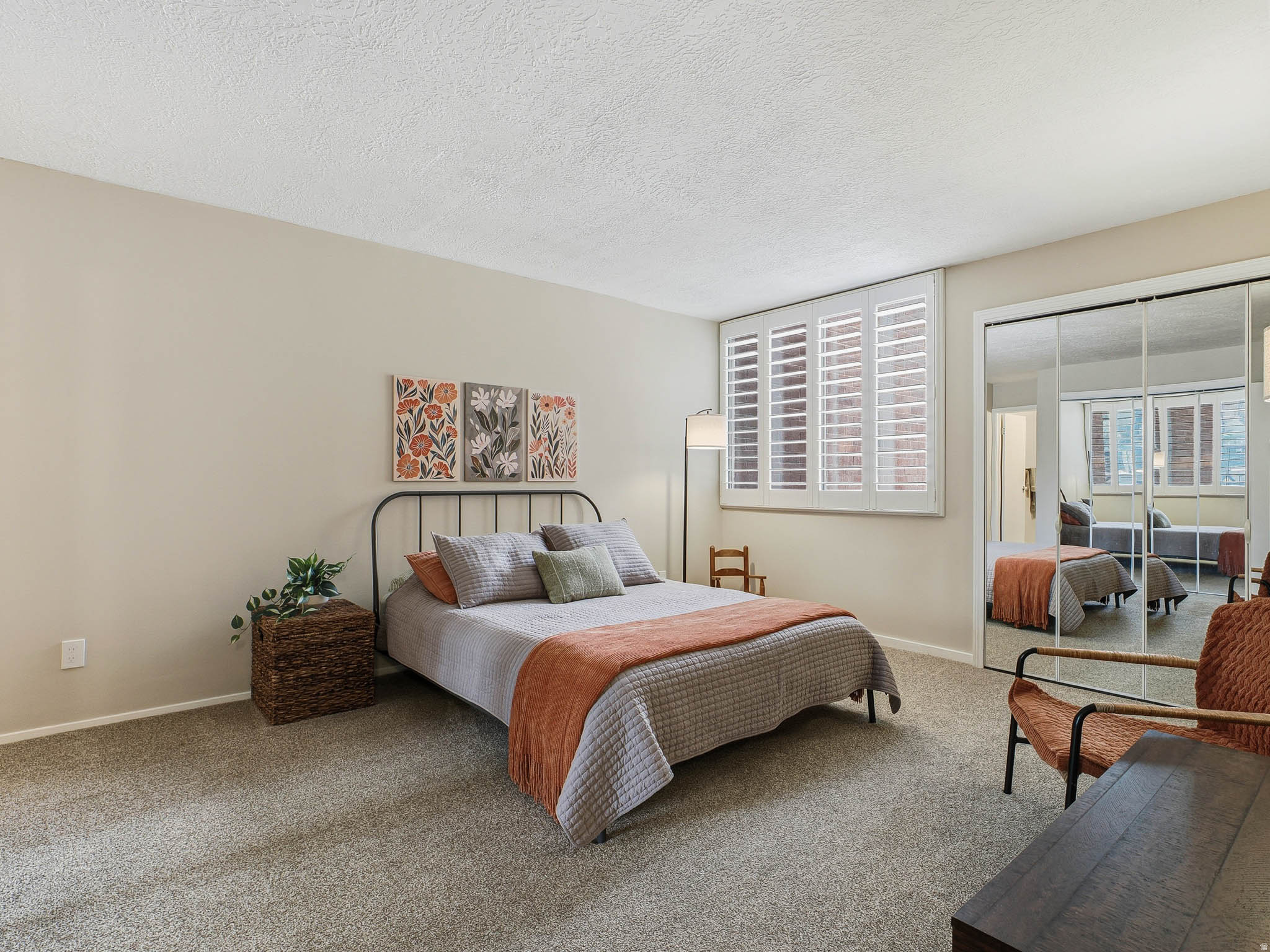 CANYON ROAD TOWERS COND - Residential