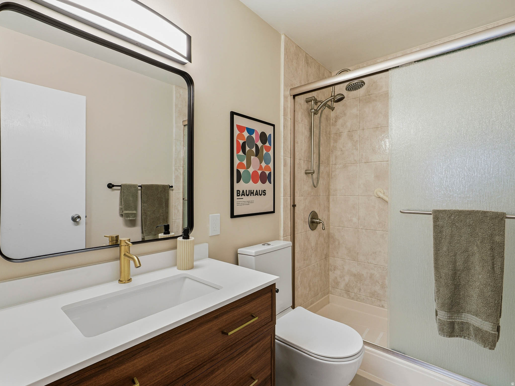 CANYON ROAD TOWERS COND - Residential