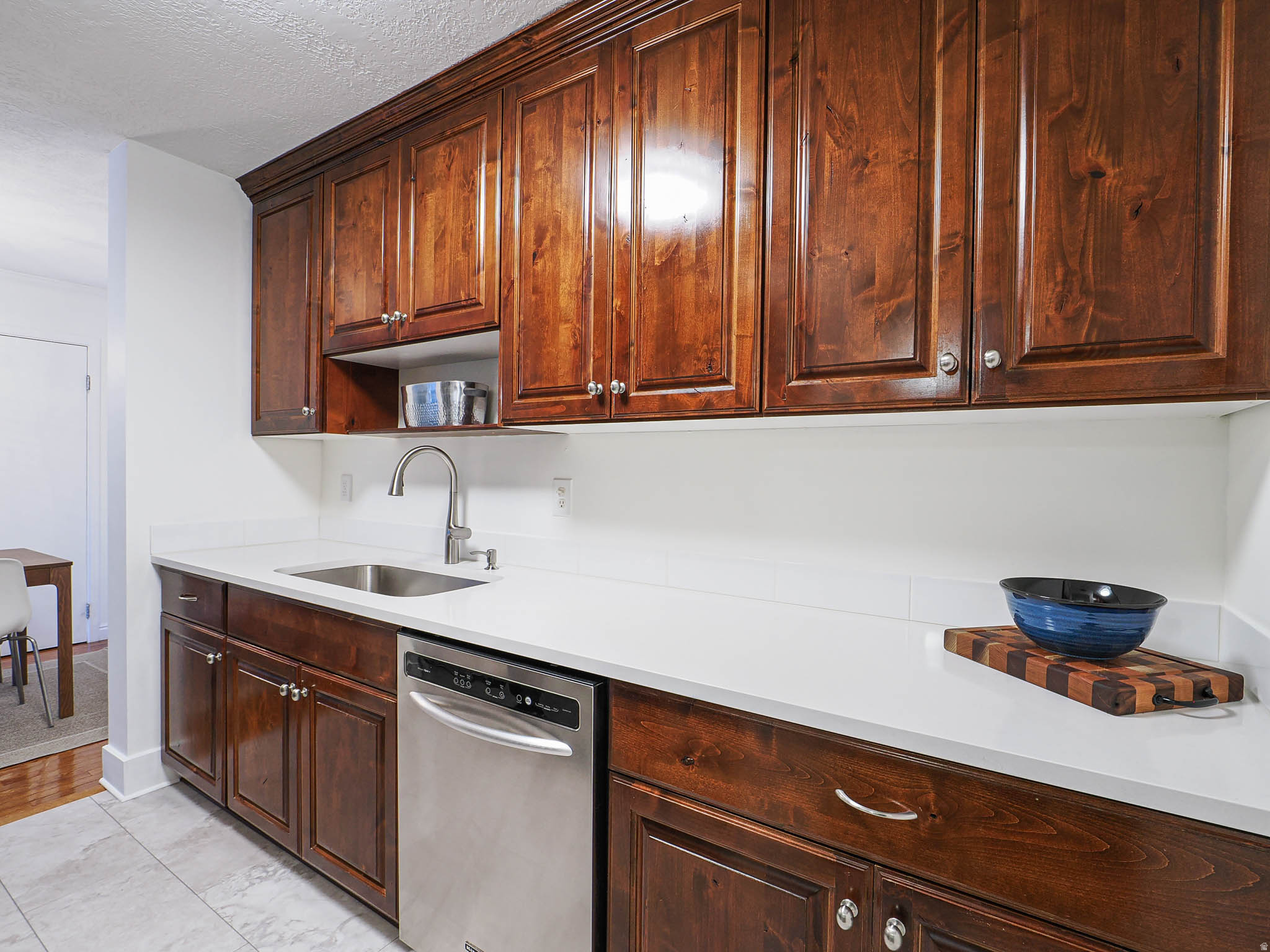 CANYON ROAD TOWERS COND - Residential