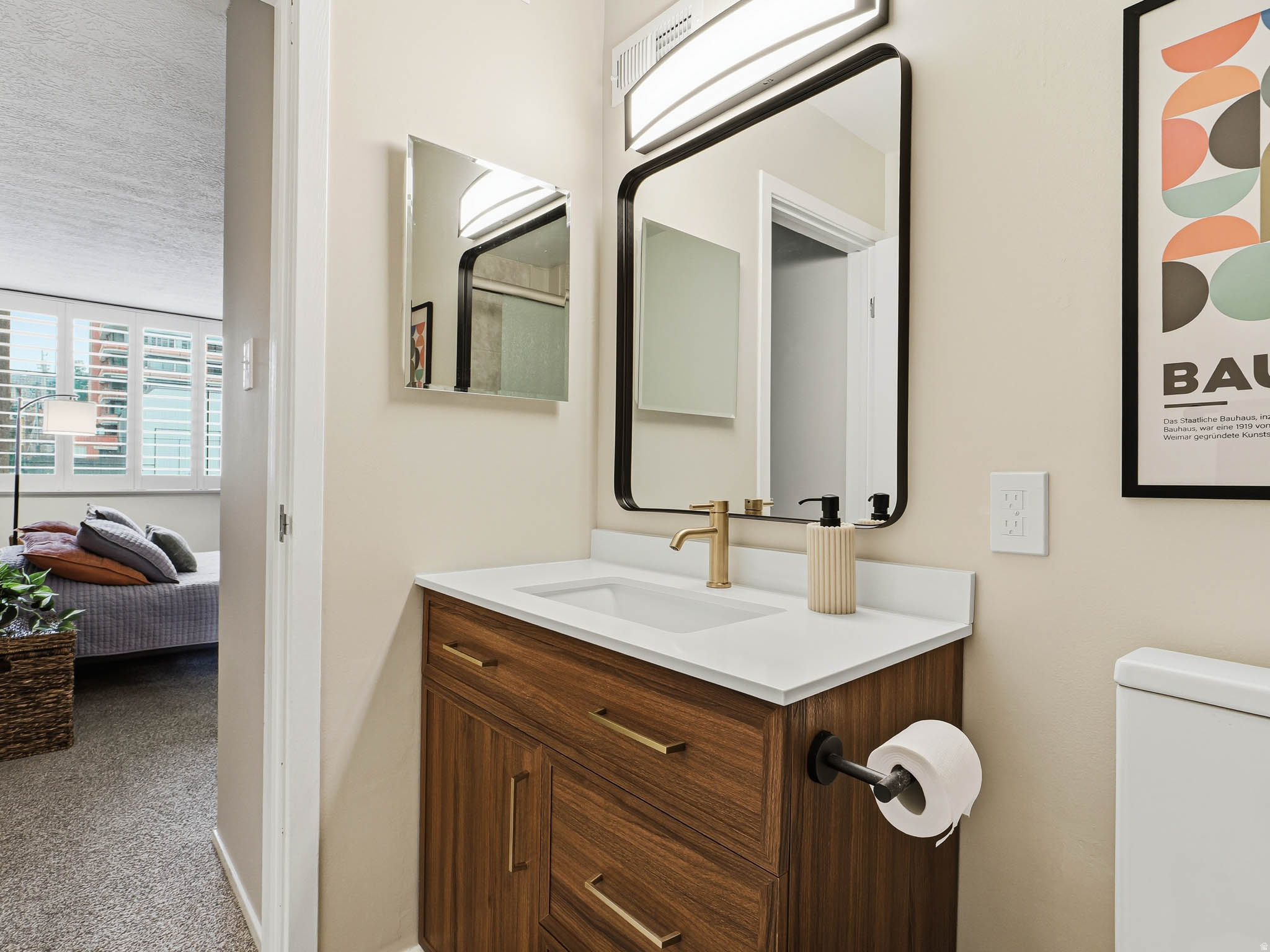 CANYON ROAD TOWERS COND - Residential