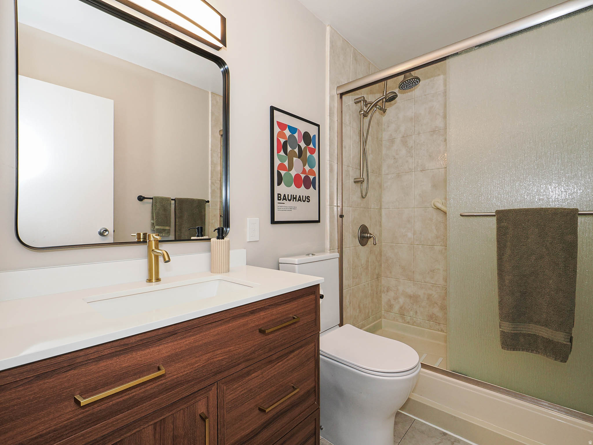 CANYON ROAD TOWERS COND - Residential