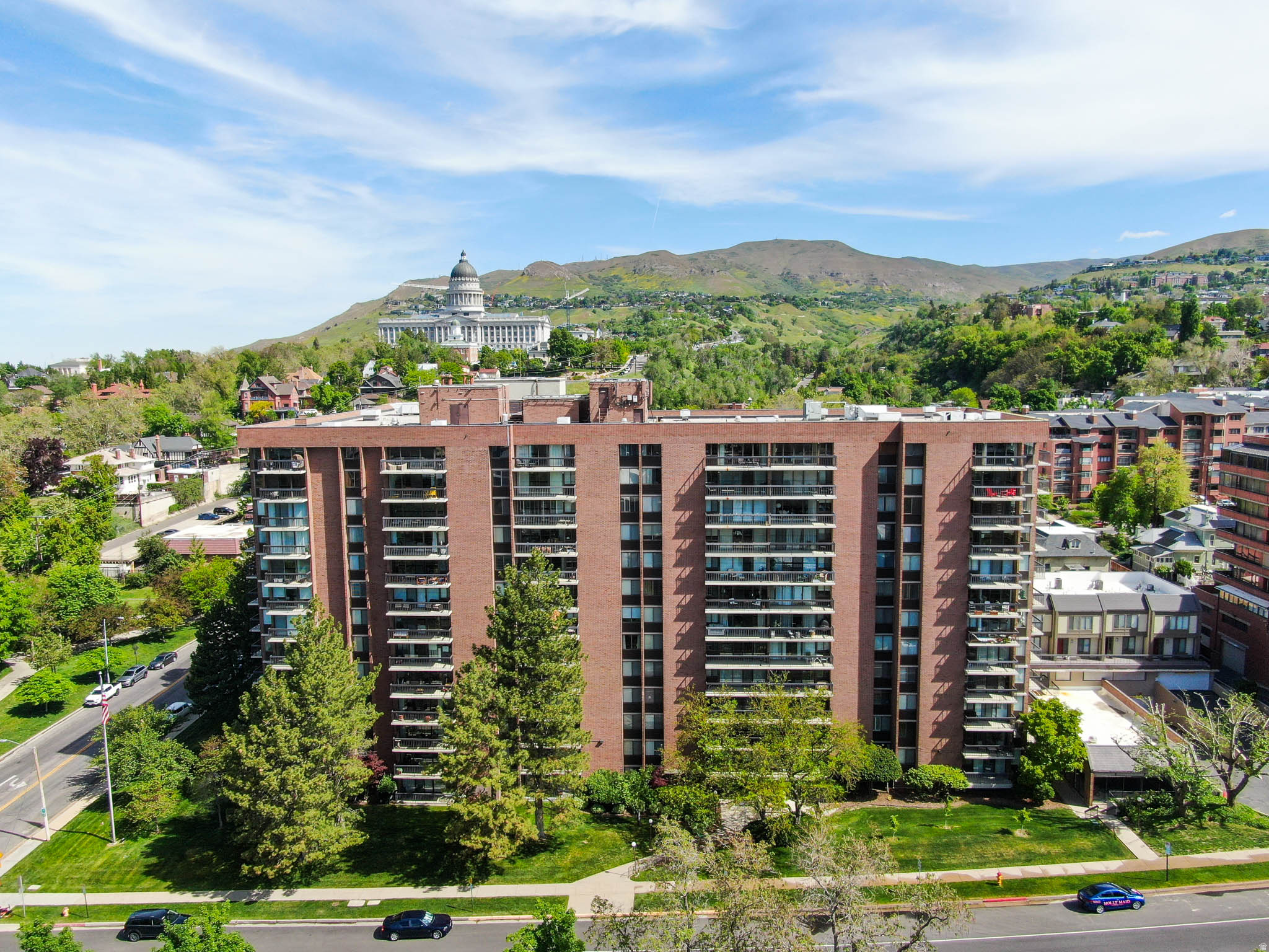 CANYON ROAD TOWERS COND - Residential