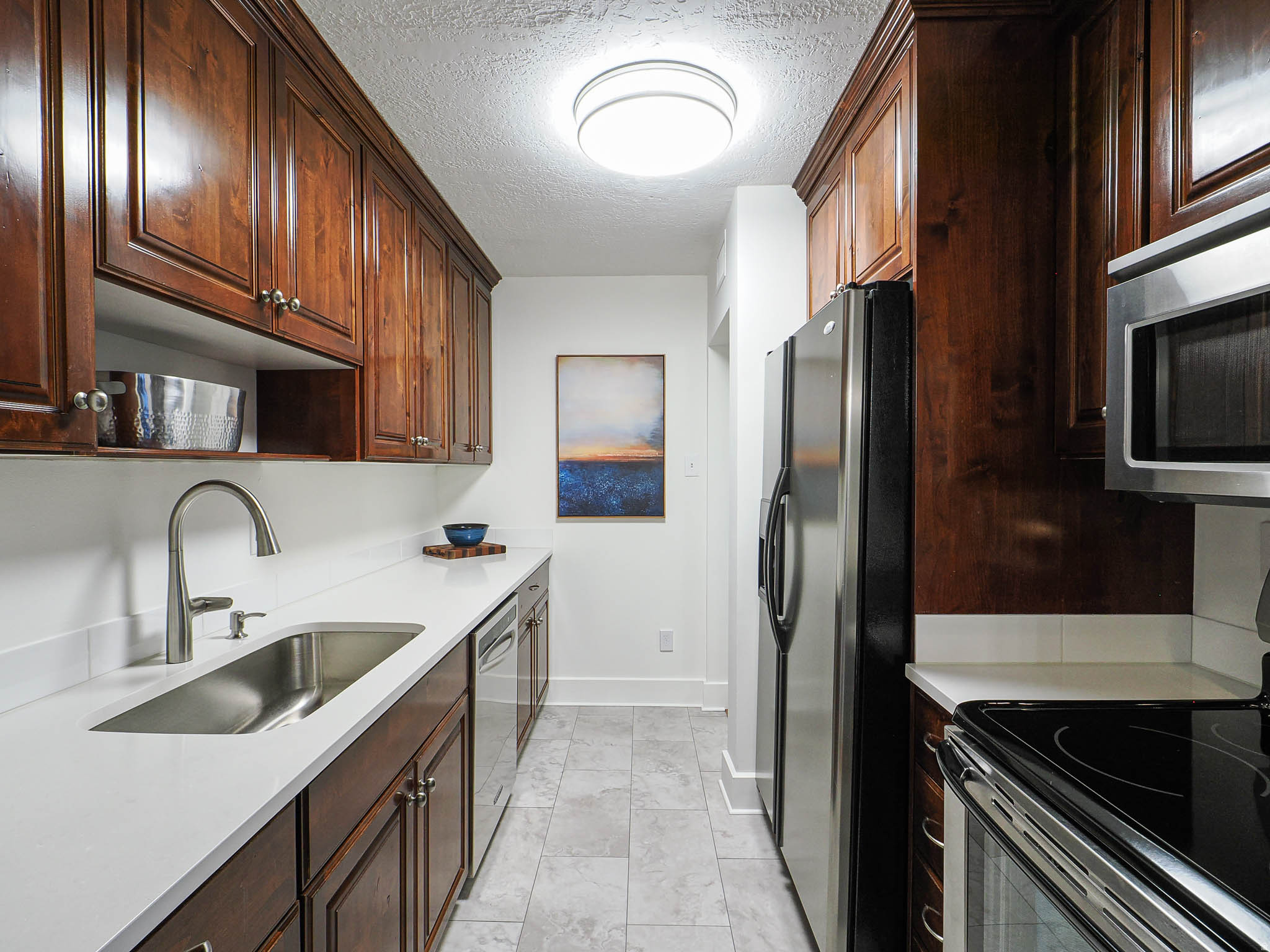 CANYON ROAD TOWERS COND - Residential