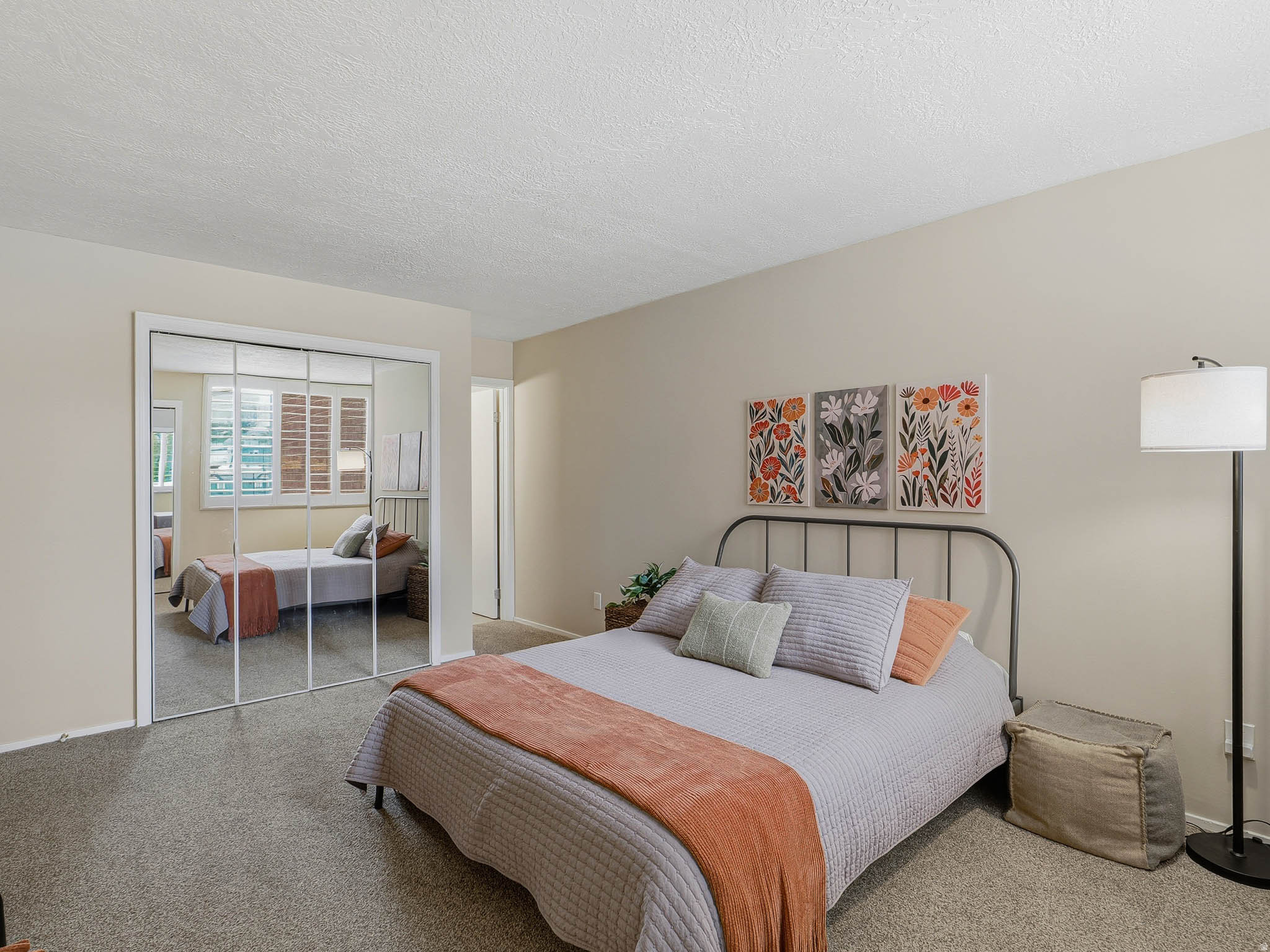 CANYON ROAD TOWERS COND - Residential