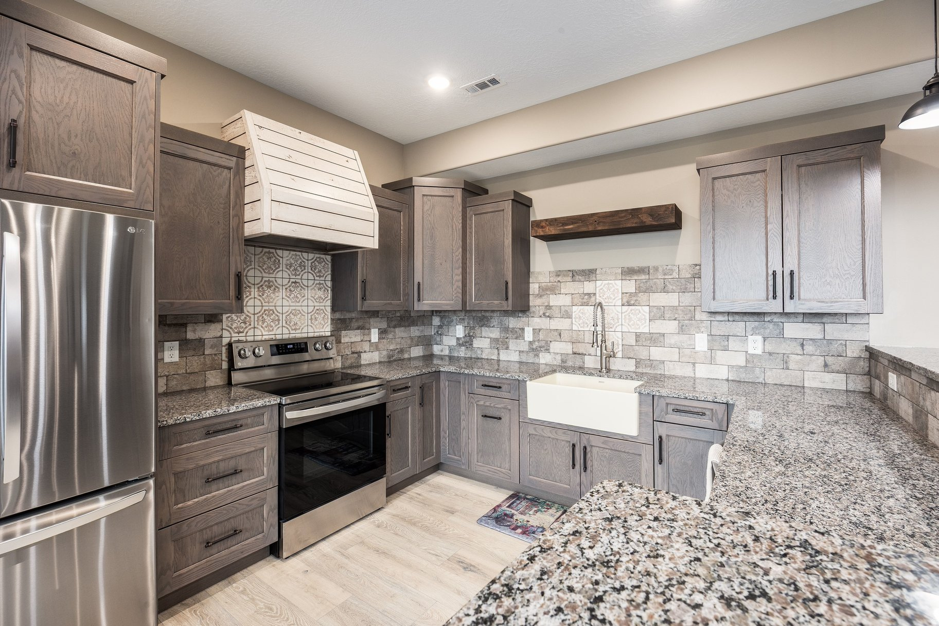 THE COVE @ HERRIMAN SPRINGS - Residential