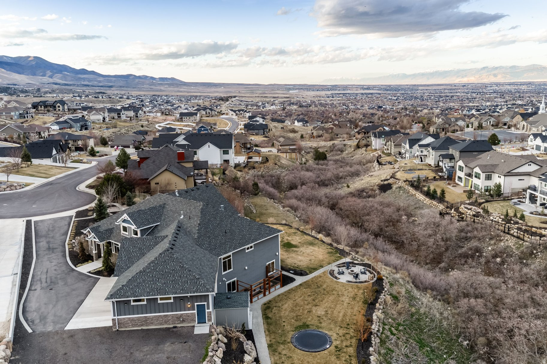 THE COVE @ HERRIMAN SPRINGS - Residential