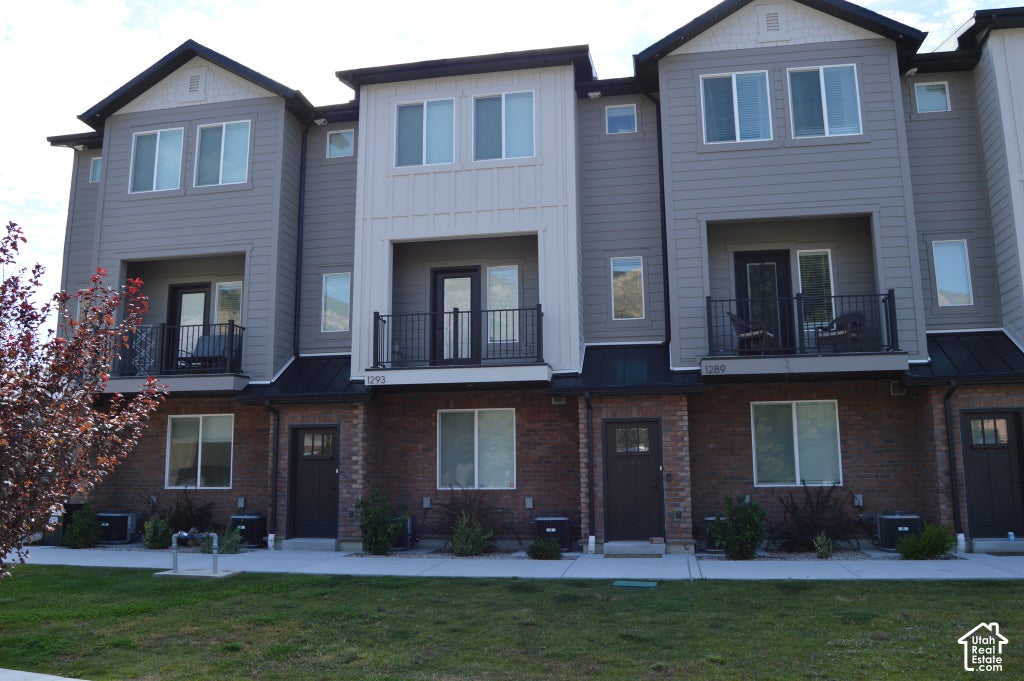 Photo of 1293 E 1620 S, Ogden, UT 84404 (MLS # 2188362)