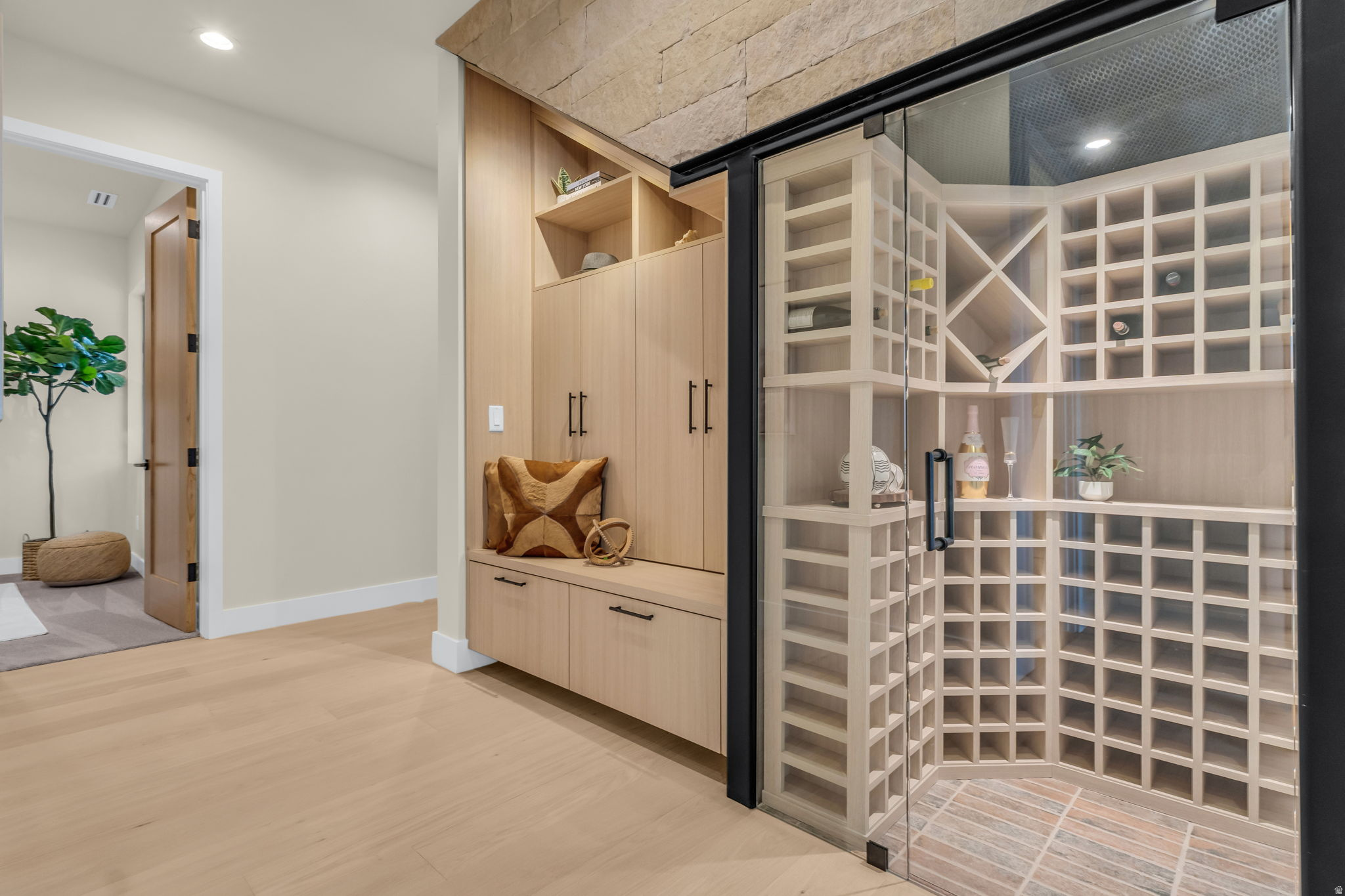 HIDEOUT CANYON PHASE 1 - Residential