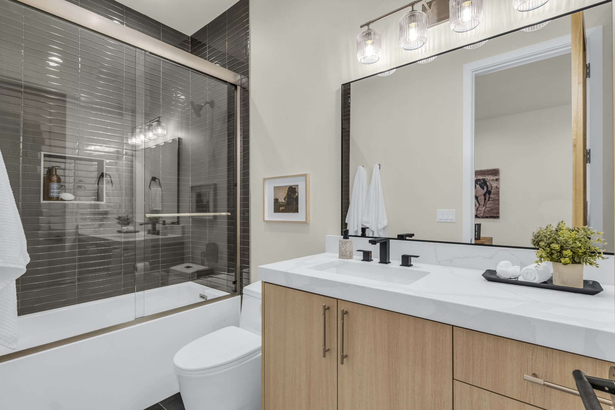 HIDEOUT CANYON PHASE 1 - Residential