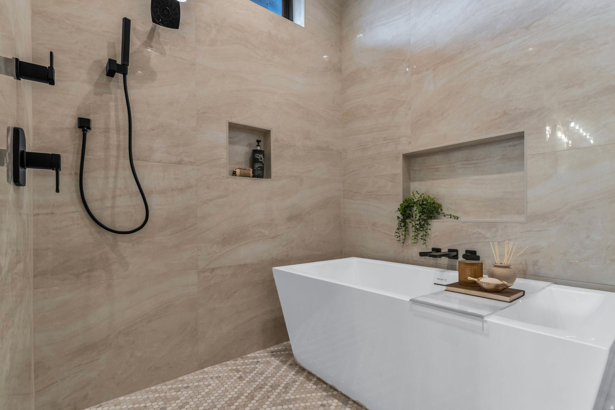 HIDEOUT CANYON PHASE 1 - Residential