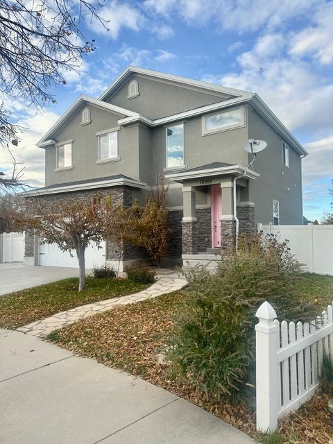 Photo of 10988 S GREENVALE CT W, South Jordan, UT 84009 (MLS # 2122833)