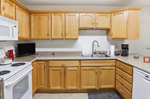 Tiny photo for 3304 S HUNTER VILLA LN #D, West Valley City, UT 84128 (MLS # 2184234)