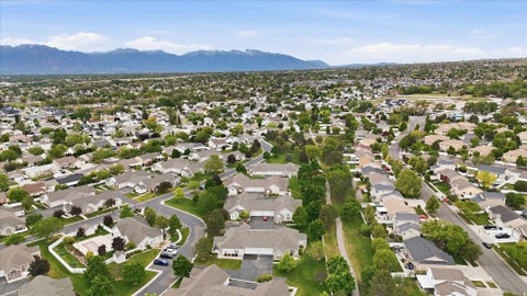 Tiny photo for 3304 S HUNTER VILLA LN #D, West Valley City, UT 84128 (MLS # 2184234)