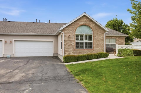 Tiny photo for 3304 S HUNTER VILLA LN #D, West Valley City, UT 84128 (MLS # 2184234)