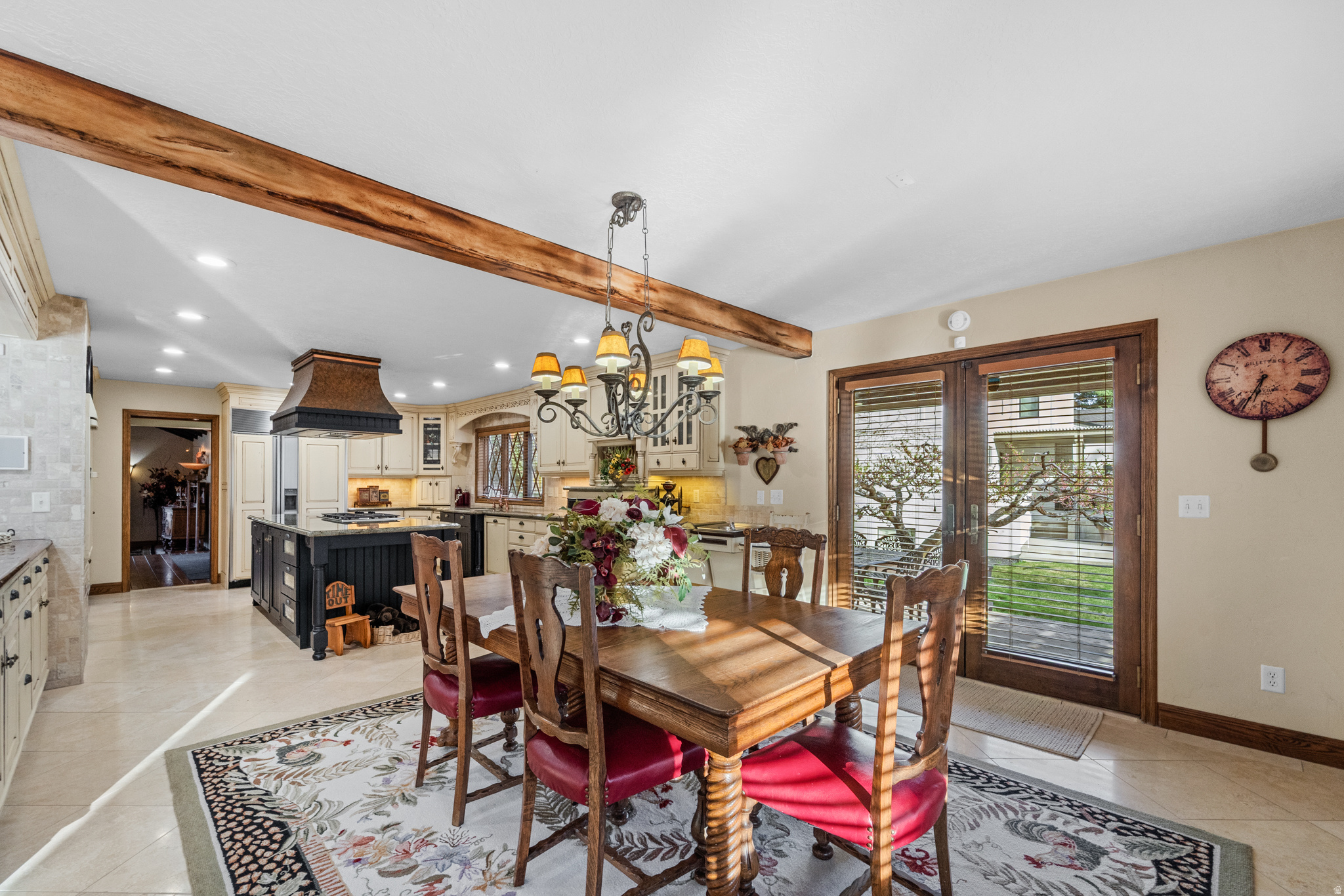 HIDDEN OAKS - Residential