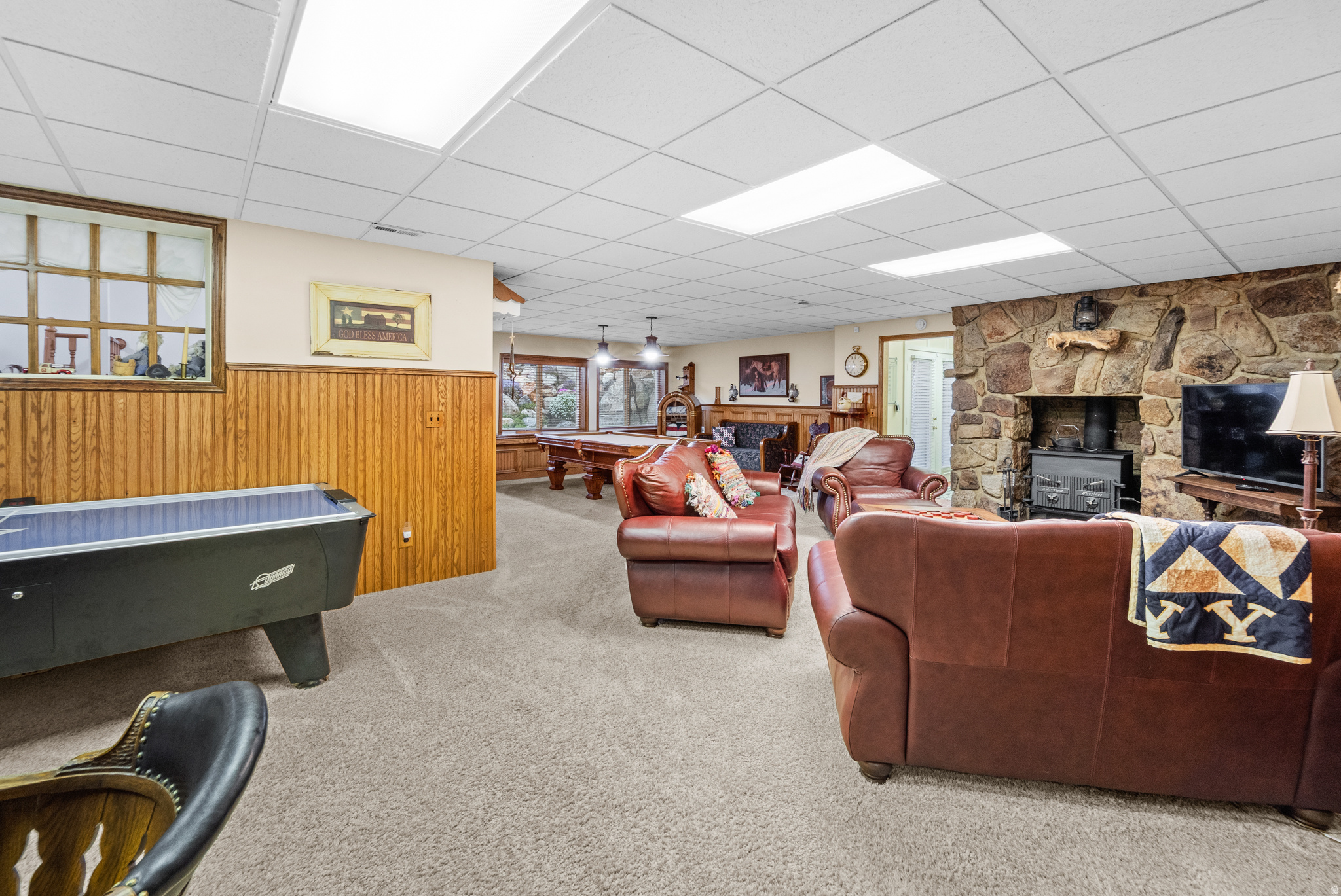 HIDDEN OAKS - Residential