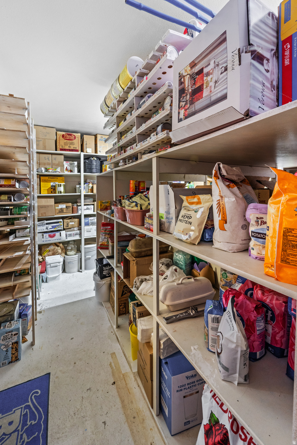 HIDDEN OAKS - Residential