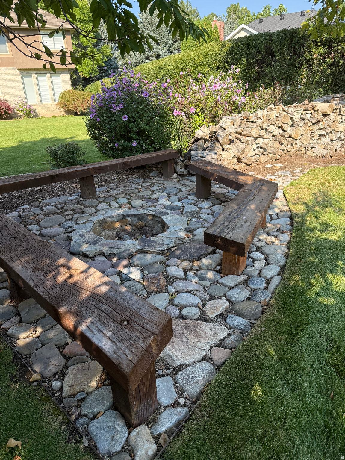 HIDDEN OAKS - Residential