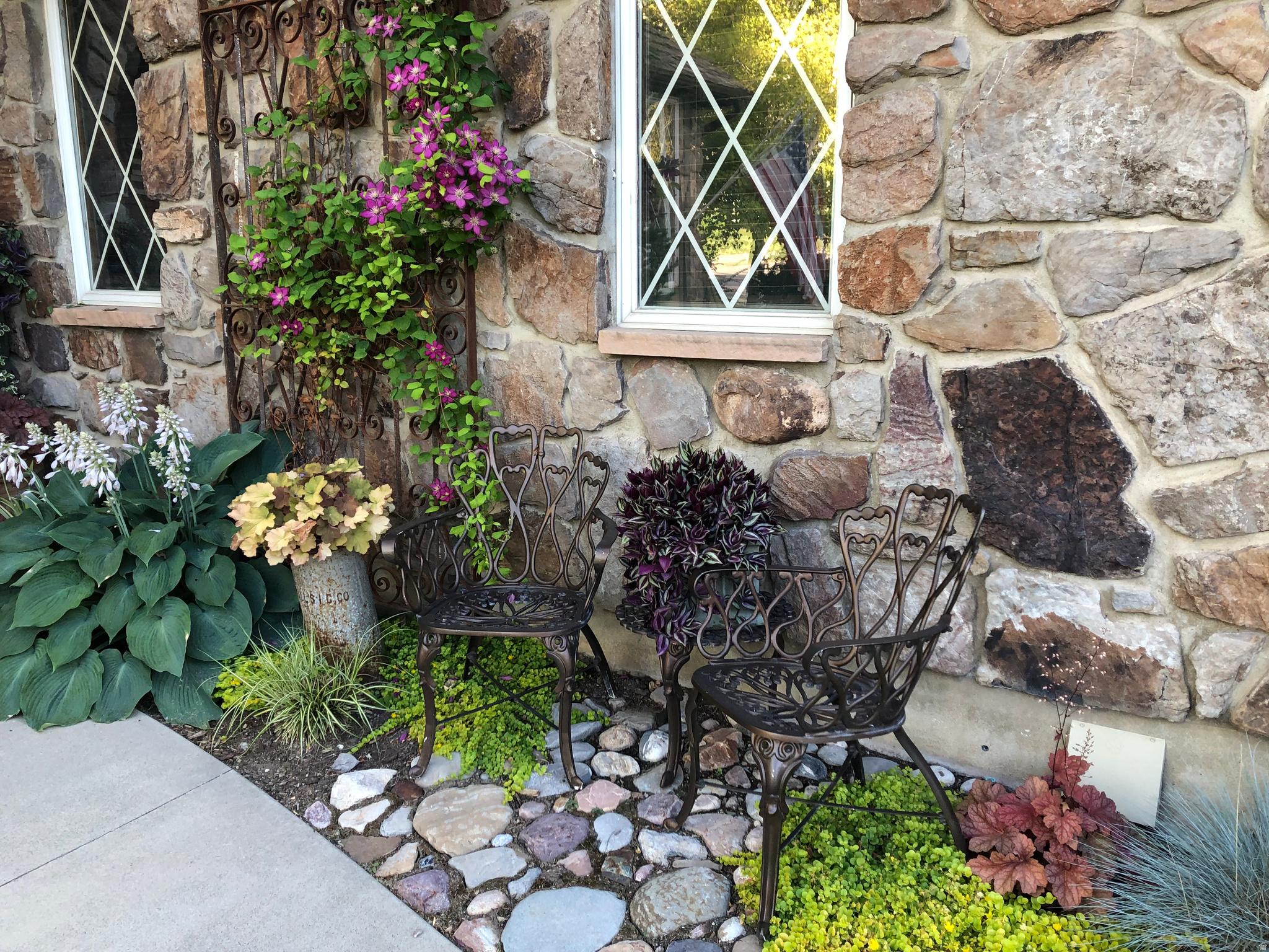 HIDDEN OAKS - Residential