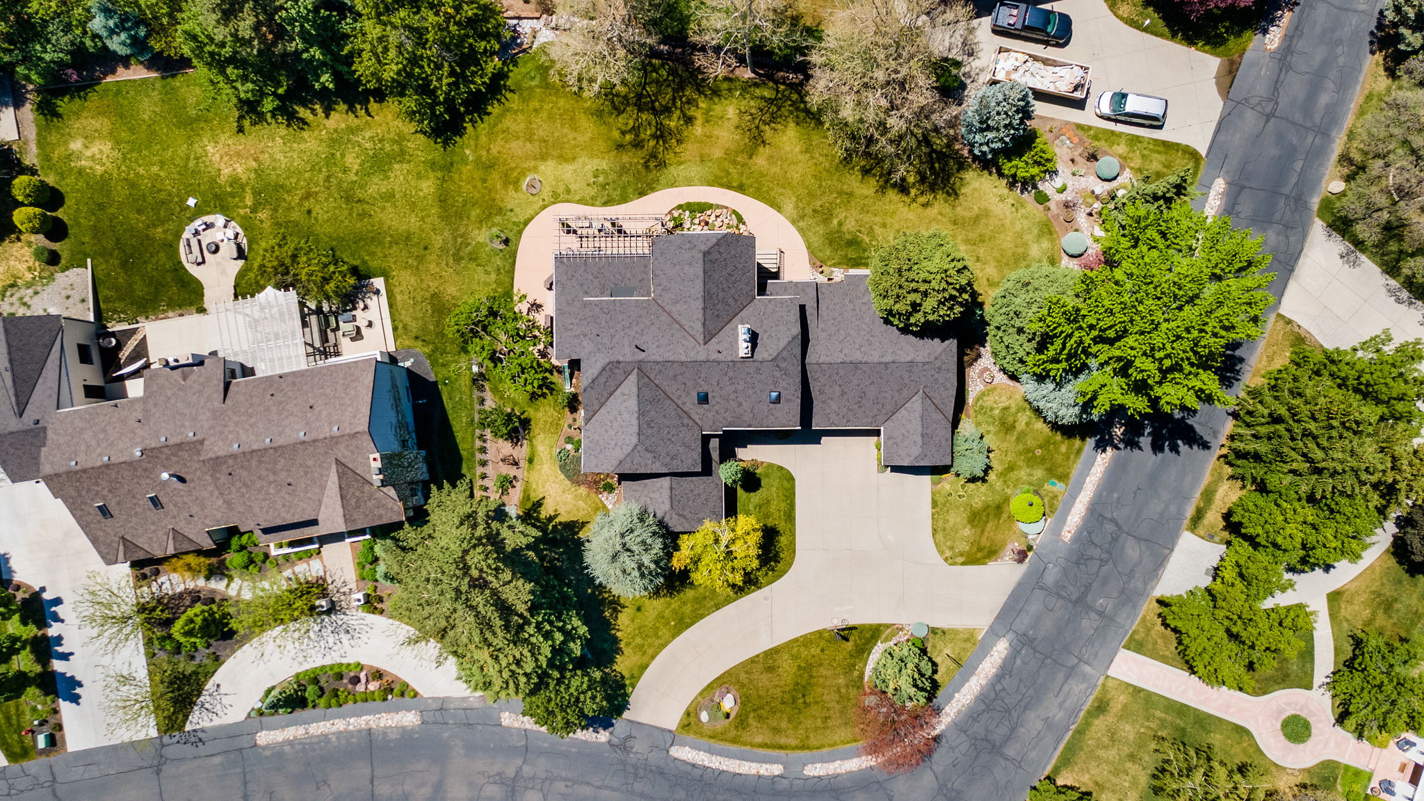 HIDDEN OAKS - Residential
