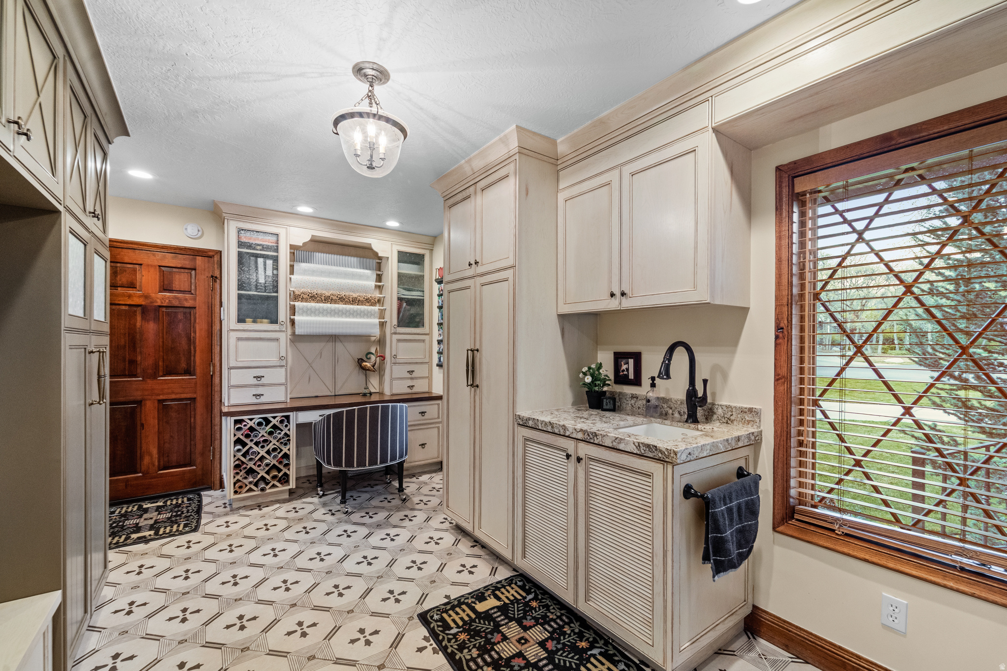 HIDDEN OAKS - Residential