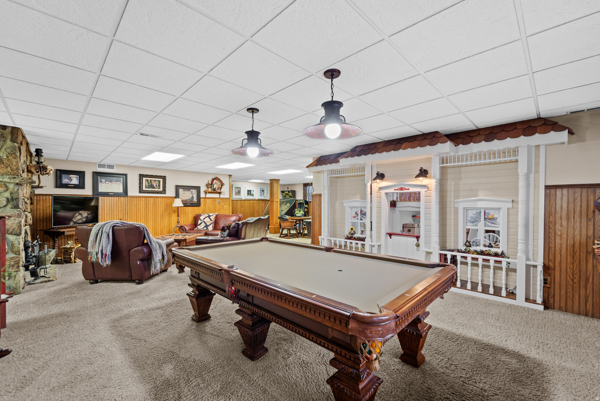 HIDDEN OAKS - Residential