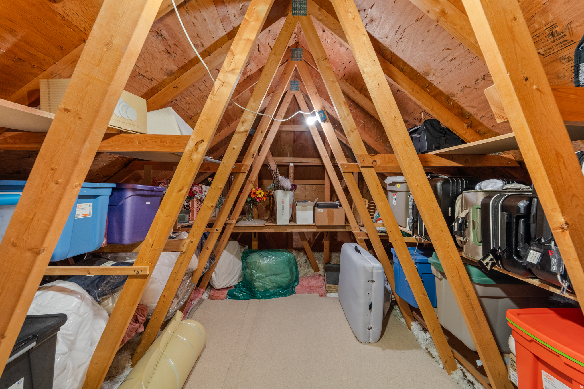 HIDDEN OAKS - Residential