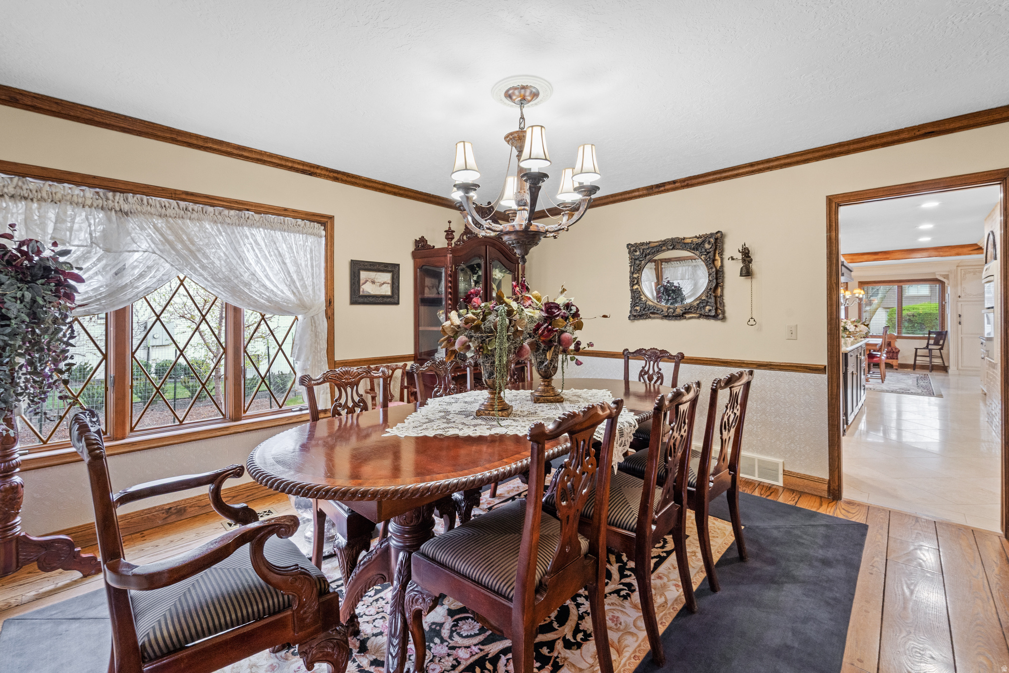 HIDDEN OAKS - Residential