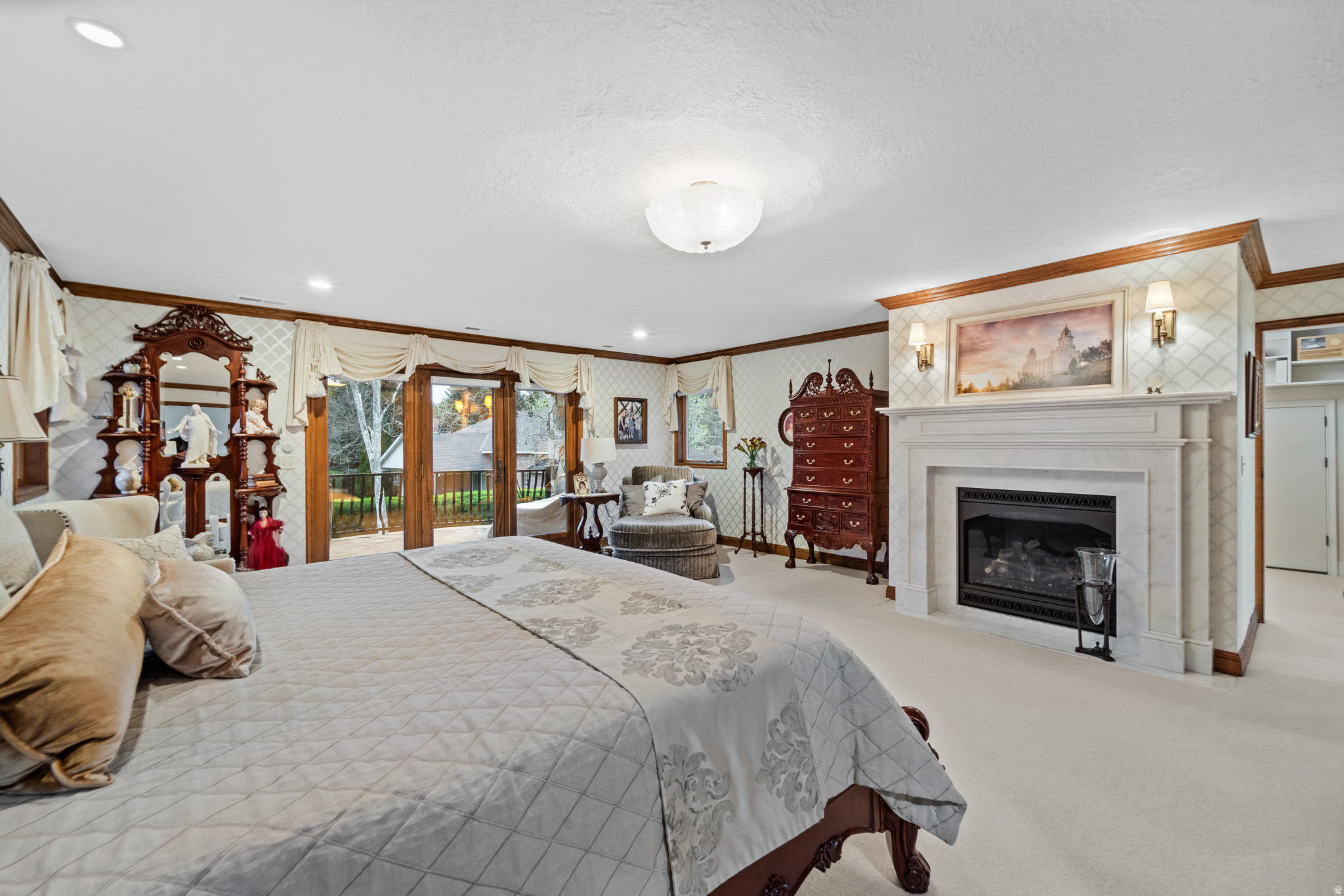 HIDDEN OAKS - Residential