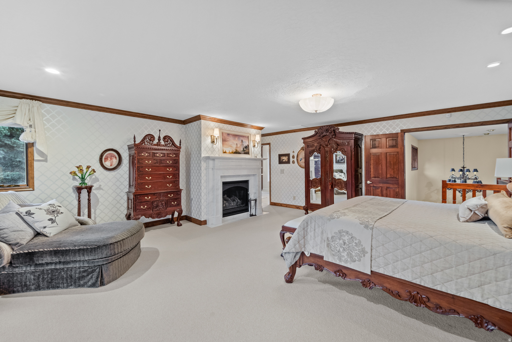 HIDDEN OAKS - Residential