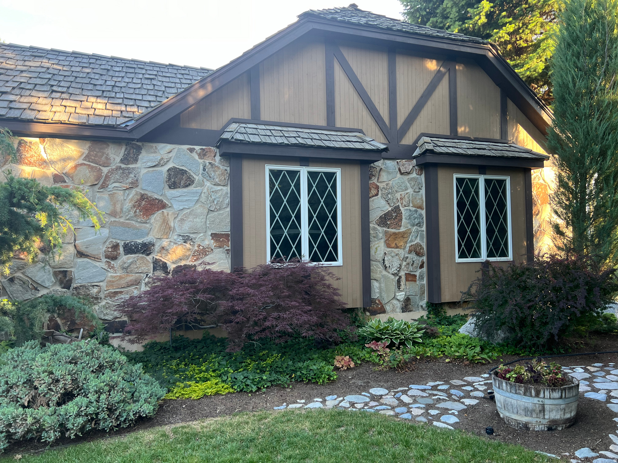 HIDDEN OAKS - Residential