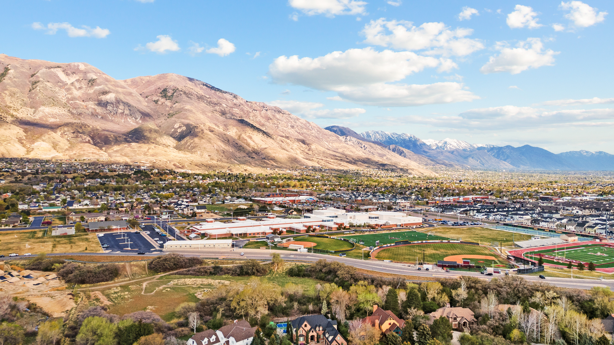 HIDDEN OAKS - Residential