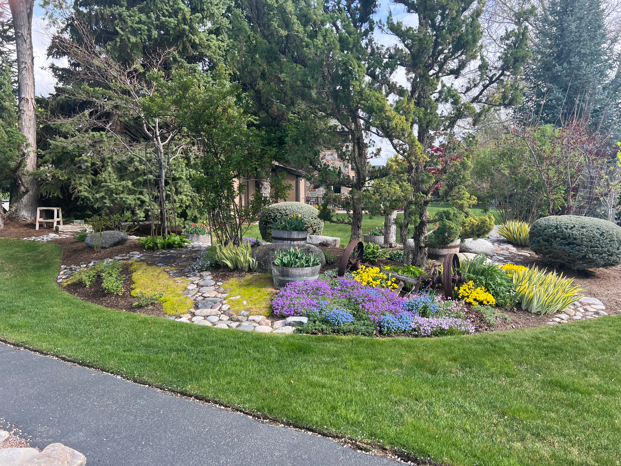 HIDDEN OAKS - Residential