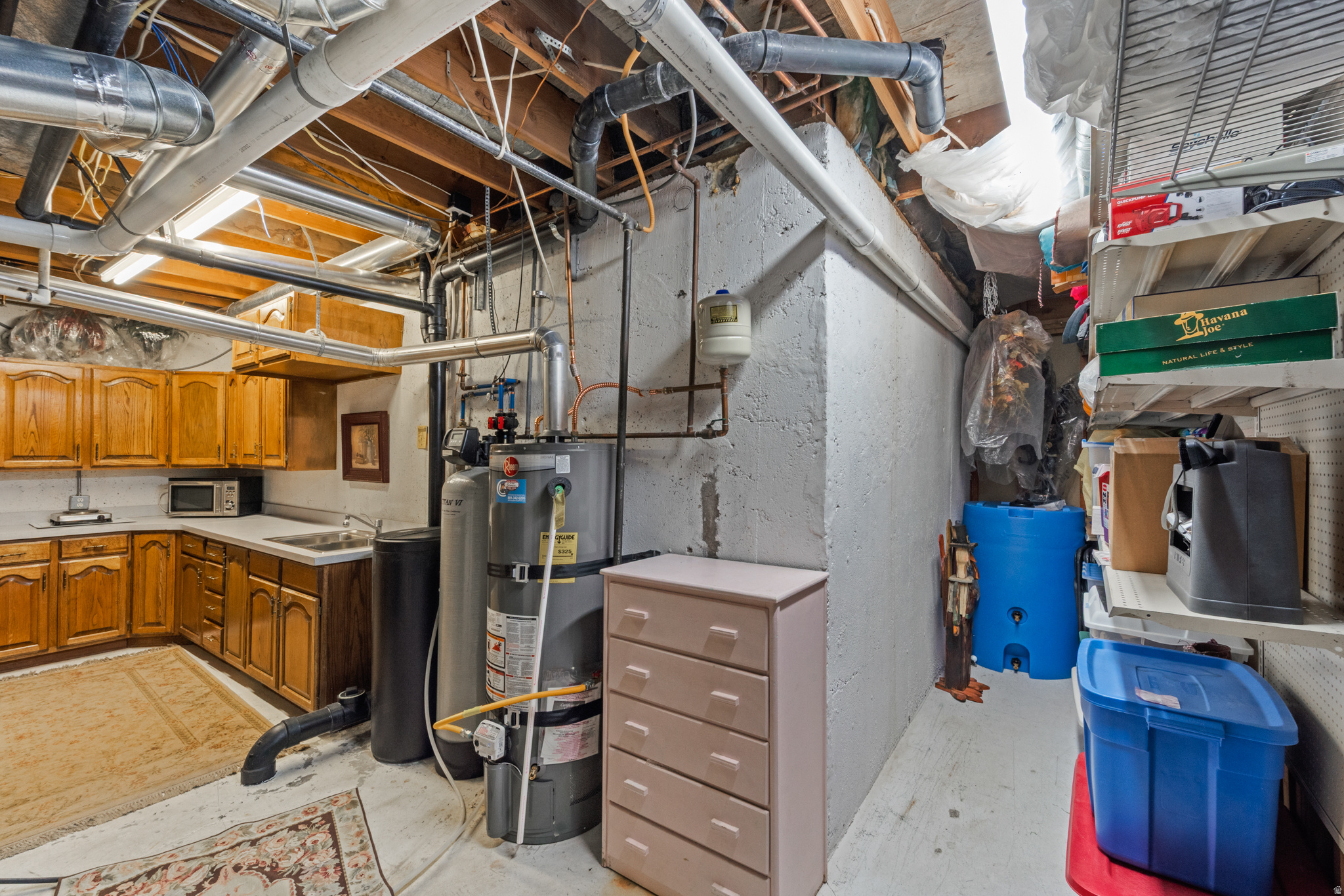 HIDDEN OAKS - Residential