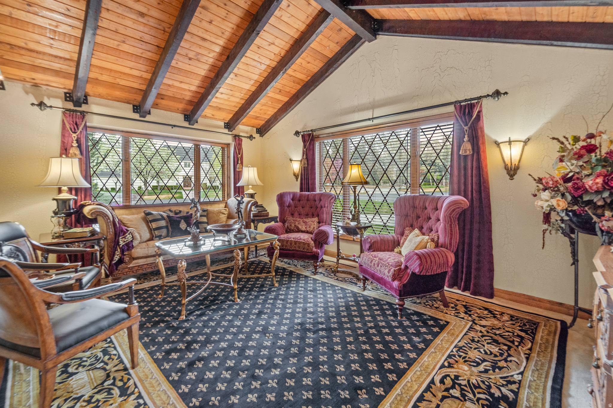 HIDDEN OAKS - Residential