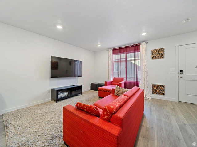 LITTLE VALLEY GATEWAY - Residential