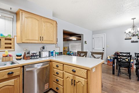Tiny photo for 386 W ROSEWOOD CIR, Cedar City, UT 84721 (MLS # 2147274)