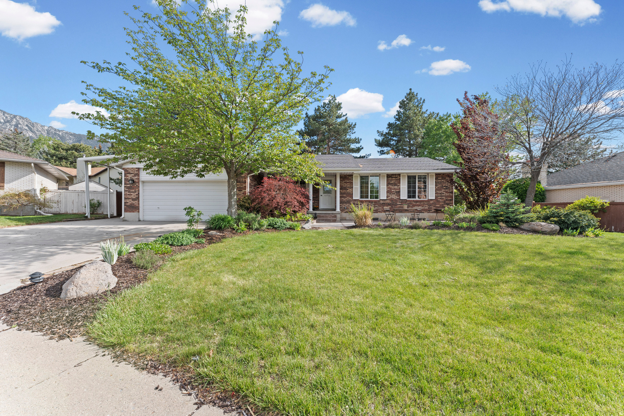 DIMPLE DELL VILLAGE - Residential