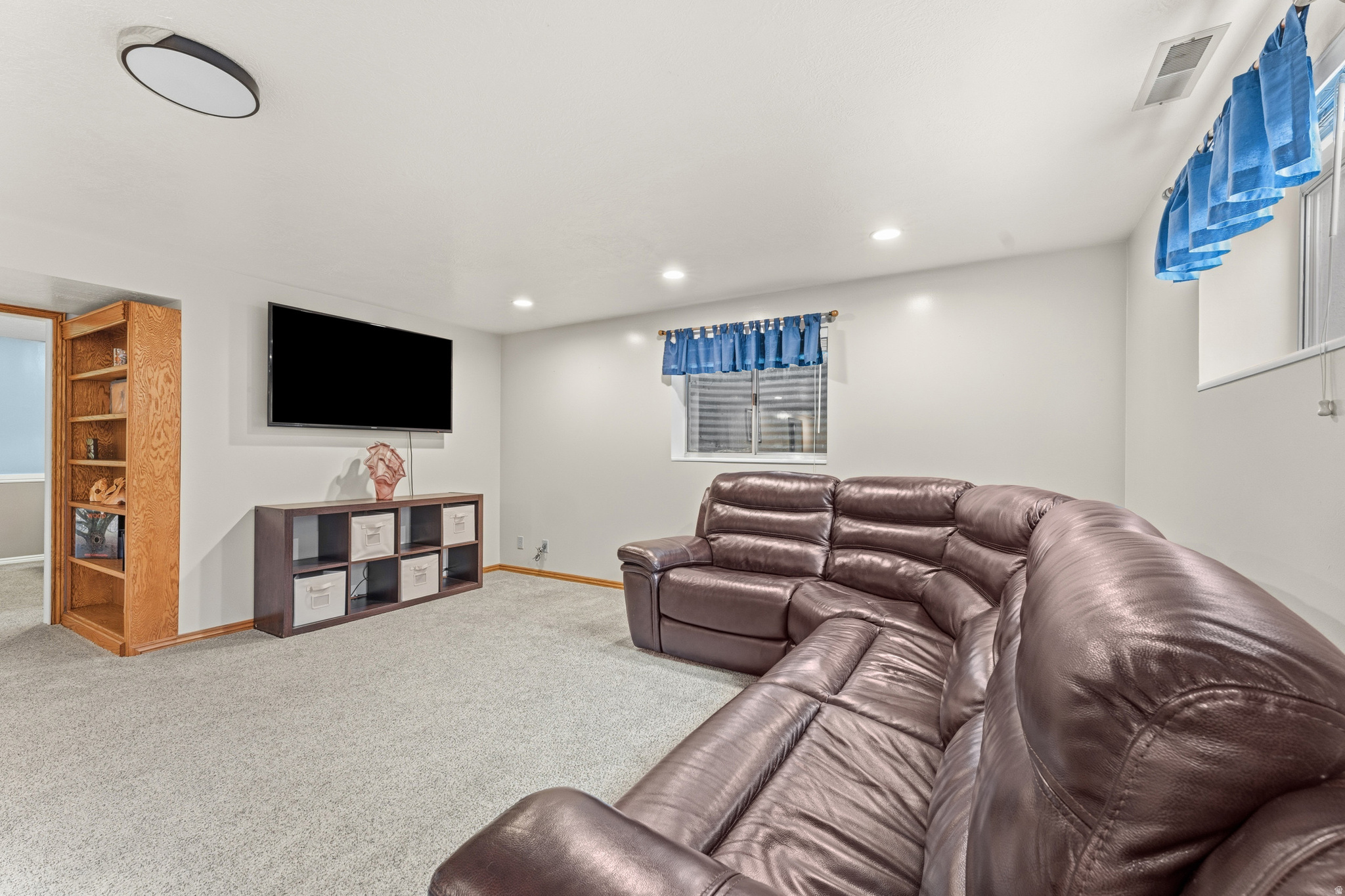 DIMPLE DELL VILLAGE - Residential