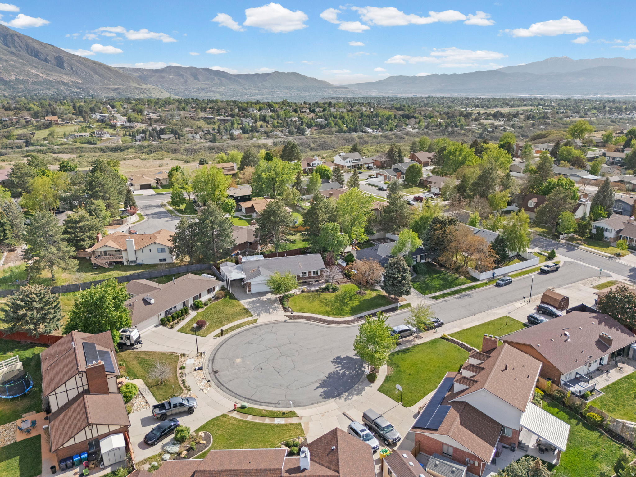 DIMPLE DELL VILLAGE - Residential