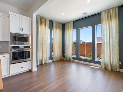 Tiny photo for 2292 E ARENA ROJA DR, Washington, UT 84780 (MLS # 2137402)